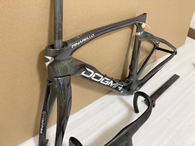 即決☆前ハンガーなし☆新品☆PINARELLO◇FP Team☆24HM UD